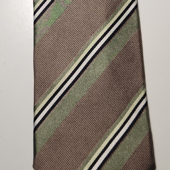 Giorgio Armani Silk Necktie - Picture 2 of 5